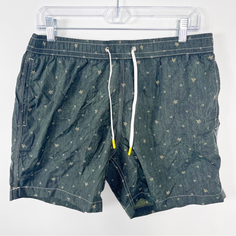 Hartford Nylon Leaf Print Mid Length Swim Trunk Shorts Size Large NWT Green